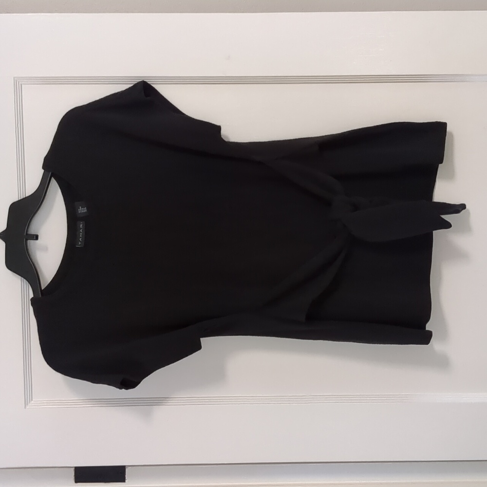 Tahari Black Tie-Front Knit Blouse (M)